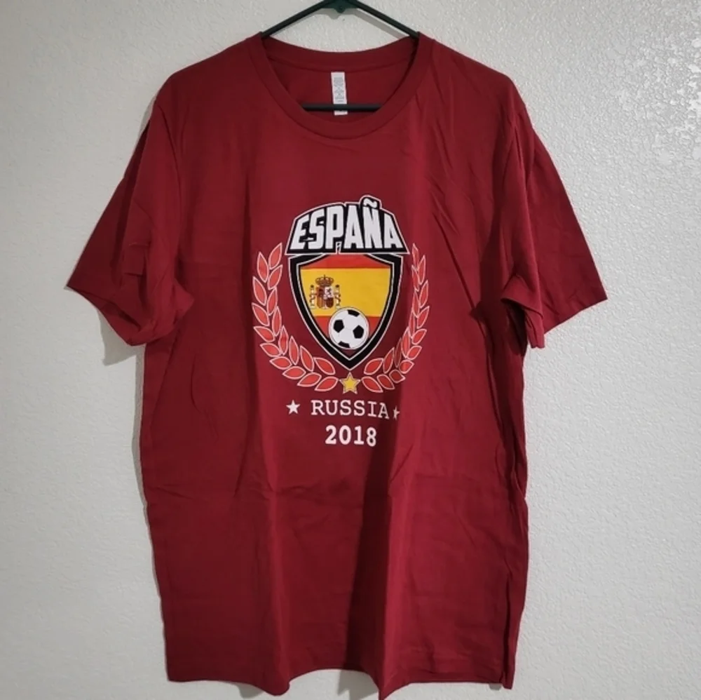 Men's Spain Soccer‎ Team World Cup 2018 Slim Fit Short Sleeves T-Shirt in Red